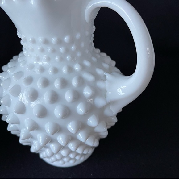 Set of 2 - Syrup Pitchers - Fenton Hobnail Milk Glass - Vintage - Picture 6 of 11
